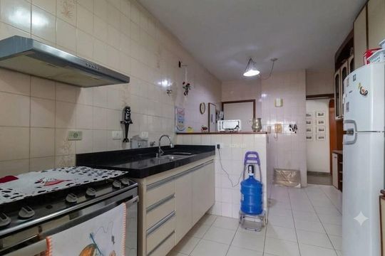 Cozinha de apartamento para alugar com 3 quartos, 132m² em Quinta da Paineira, São Paulo