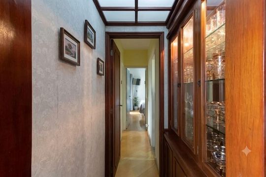 Corredor de apartamento para alugar com 3 quartos, 132m² em Quinta da Paineira, São Paulo