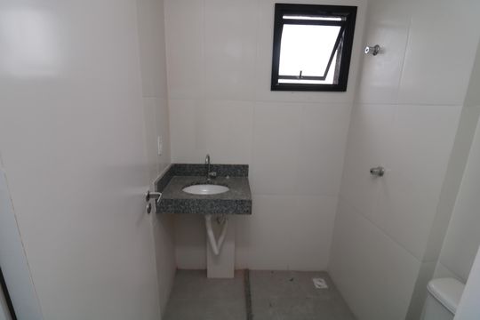 Banheiro de apartamento à venda com 2 quartos, 39m² em Vila Alpina, São Paulo