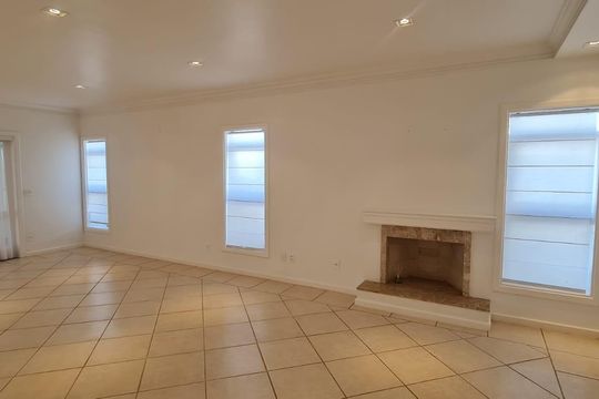 Sala de casa de condomínio à venda com 4 quartos, 365m² em Loteamento Alphaville Campinas, Campinas