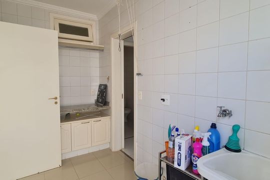 Área de serviço de casa de condomínio à venda com 4 quartos, 365m² em Loteamento Alphaville Campinas, Campinas