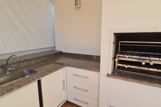Cozinha de casa de condomínio à venda com 4 quartos, 365m² em Loteamento Alphaville Campinas, Campinas