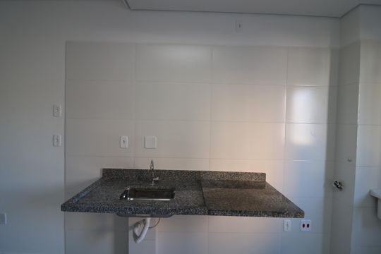 Cozinha de kitnet/studio à venda com 1 quarto, 23m² em Vila Alpina, São Paulo
