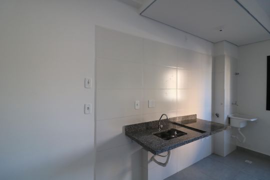 Cozinha de kitnet/studio à venda com 1 quarto, 23m² em Vila Alpina, São Paulo