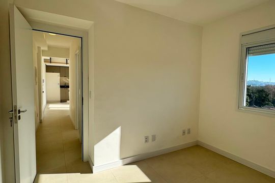 Quarto de apartamento à venda com 2 quartos, 56m² em Cavalhada, Porto Alegre