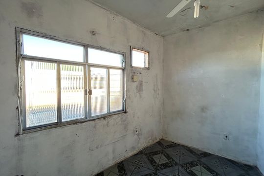 Casa para alugar com 2 quartos, 160m² em Rocha Miranda, Rio de Janeiro