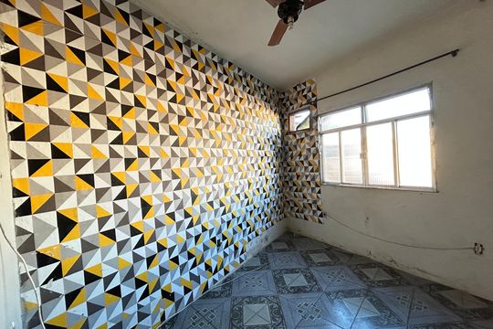 Casa para alugar com 2 quartos, 160m² em Rocha Miranda, Rio de Janeiro