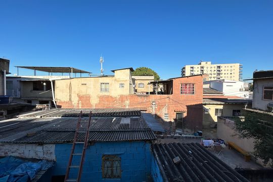 Casa para alugar com 2 quartos, 160m² em Rocha Miranda, Rio de Janeiro