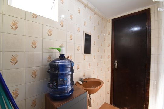 Banheiro do Studio de kitnet/studio para alugar com 1 quarto, 25m² em Centro, Curitiba