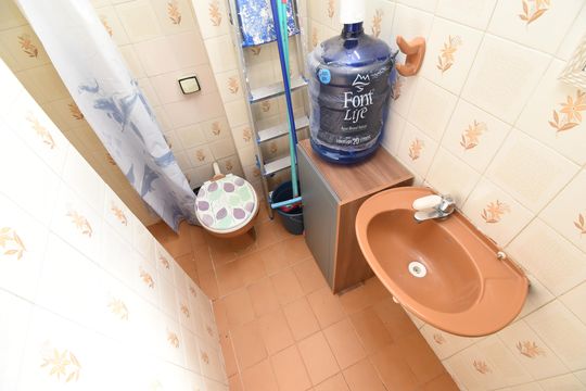 Banheiro do Studio de kitnet/studio para alugar com 1 quarto, 25m² em Centro, Curitiba