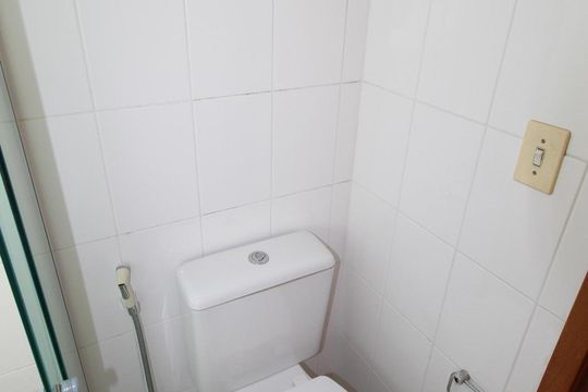 Banheiro da Suíte de apartamento para alugar com 2 quartos, 57m² em Floradas de São José, São José dos Campos