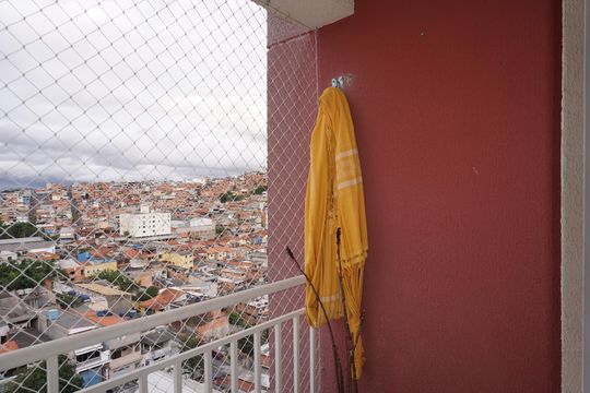 Varanda de apartamento para alugar com 2 quartos, 50m² em Jardim Elizabete, Embu das Artes