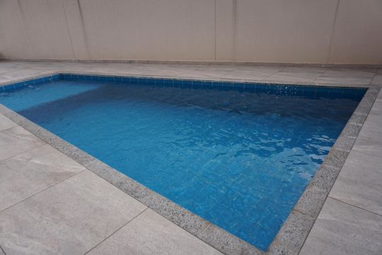 Área comum - Piscina de apartamento para alugar com 2 quartos, 50m² em Jardim Elizabete, Embu das Artes