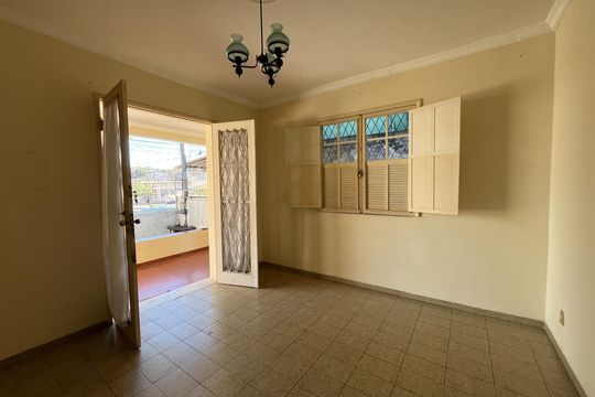 Sala de casa à venda com 3 quartos, 200m² em Bancários, Rio de Janeiro