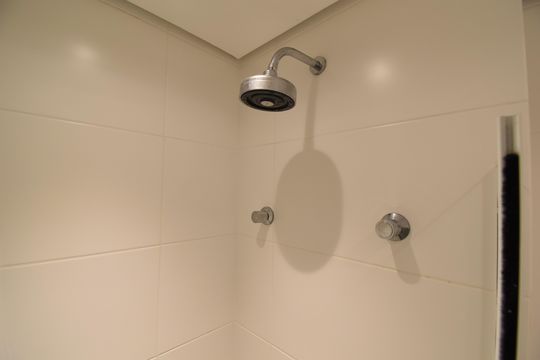 Banheiro do Studio de kitnet/studio para alugar com 1 quarto, 31m² em Centro, Curitiba