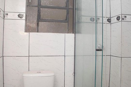 Banheiro 1 de apartamento para alugar com 3 quartos, 89m² em Centro Histórico, Porto Alegre
