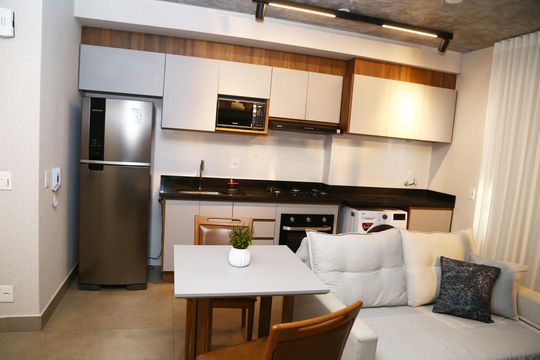 Sala/Cozinha de kitnet/studio para alugar com 1 quarto, 46m² em Setor Oeste, Goiânia
