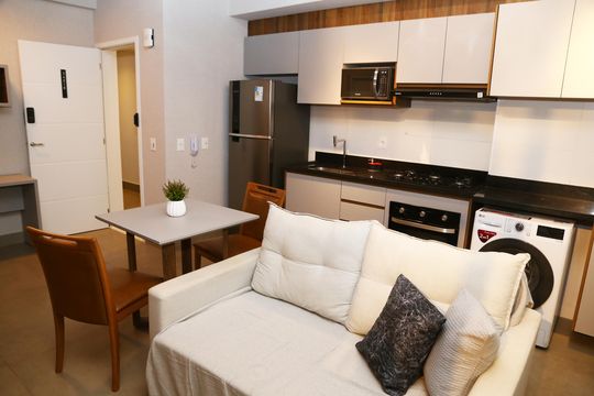 Sala/Cozinha de kitnet/studio para alugar com 1 quarto, 46m² em Setor Oeste, Goiânia