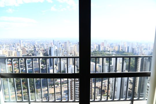 Varanda de kitnet/studio para alugar com 1 quarto, 46m² em Setor Oeste, Goiânia