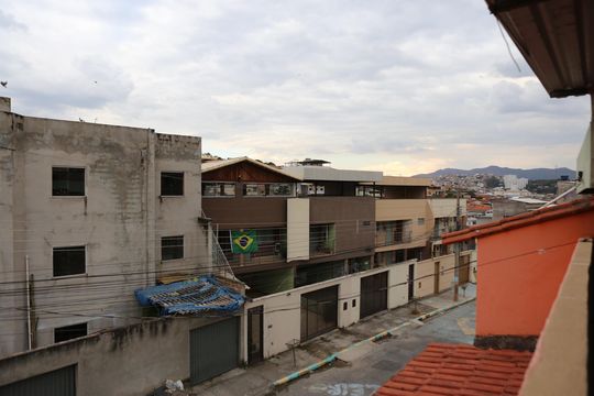 Vista de casa à venda com 4 quartos, 390m² em Lindéia, Contagem