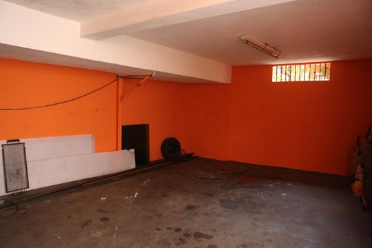 Garagem de casa à venda com 4 quartos, 390m² em Lindéia, Contagem