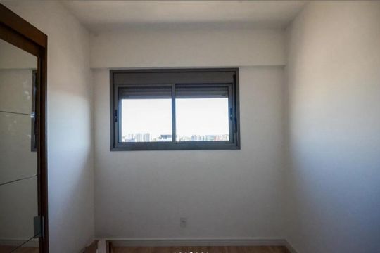 Quarto 2 de apartamento para alugar com 2 quartos, 41m² em Vila Albertina, São Paulo