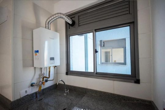 Área de serviço de apartamento para alugar com 2 quartos, 41m² em Vila Albertina, São Paulo