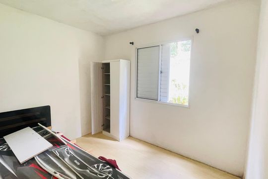 Quarto 2 de apartamento para alugar com 2 quartos, 50m² em Jardim Isis, Cotia