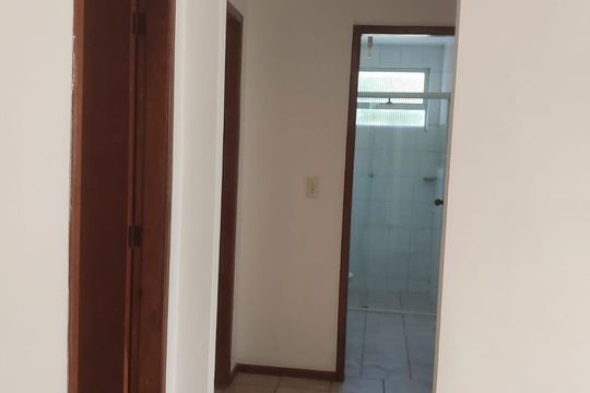 Corredor de apartamento para alugar com 2 quartos, 86m² em São Mateus, Juiz de Fora