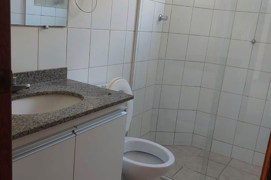 Banheiro de apartamento para alugar com 2 quartos, 86m² em São Mateus, Juiz de Fora