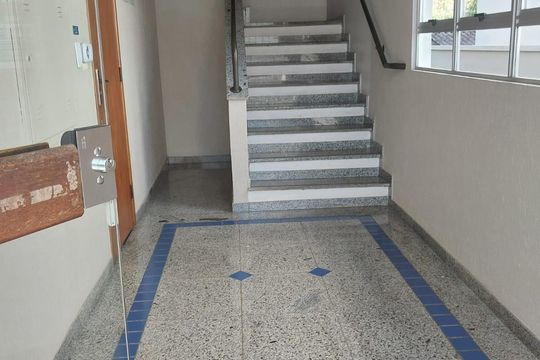 Éscada de apartamento para alugar com 2 quartos, 86m² em São Mateus, Juiz de Fora