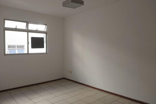 Sala de apartamento para alugar com 2 quartos, 86m² em São Mateus, Juiz de Fora