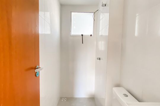 Banheiro  de apartamento à venda com 2 quartos, 36m² em Jardim Olympia, São Paulo