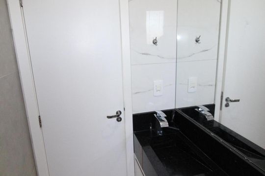 Banheiro de apartamento para alugar com 2 quartos, 48m² em Vila Iracema, São José dos Campos