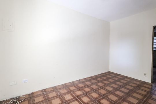 Sala de casa para alugar com 2 quartos, 100m² em Parque Ipe, São Paulo