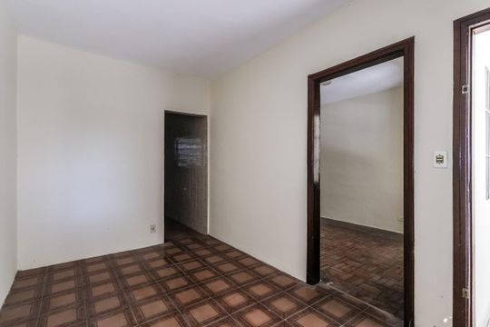 Sala de casa para alugar com 2 quartos, 100m² em Parque Ipe, São Paulo