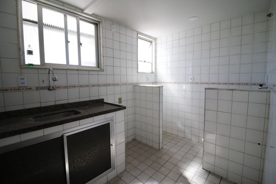 Cozinha de apartamento para alugar com 2 quartos, 70m² em Curicica, Rio de Janeiro