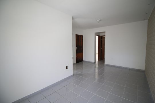 Sala de apartamento para alugar com 2 quartos, 70m² em Curicica, Rio de Janeiro