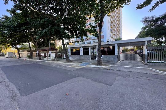 Fachada de apartamento para alugar com 1 quarto, 60m² em Barra da Tijuca, Rio de Janeiro