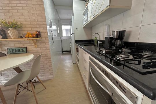 Cozinha de apartamento para alugar com 2 quartos, 59m² em Lagoa Pequena, Florianópolis