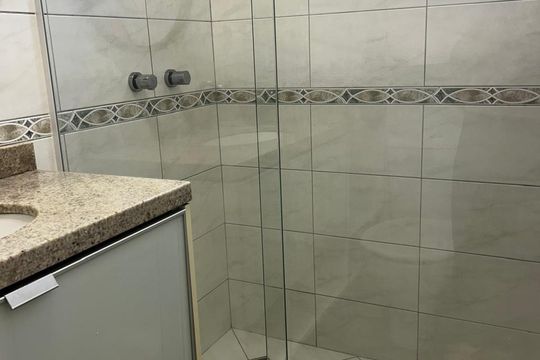 Banheiro de apartamento para alugar com 2 quartos, 59m² em Lagoa Pequena, Florianópolis