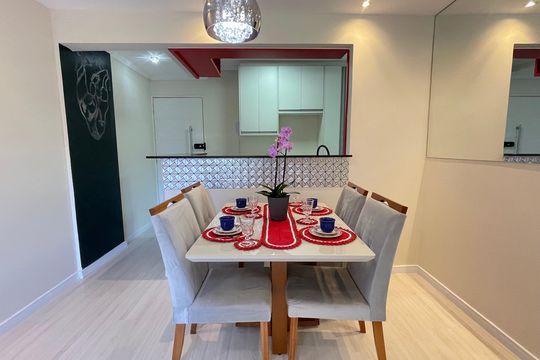 Sala de apartamento à venda com 3 quartos, 60m² em Conjunto Promorar Raposo Tavares, São Paulo