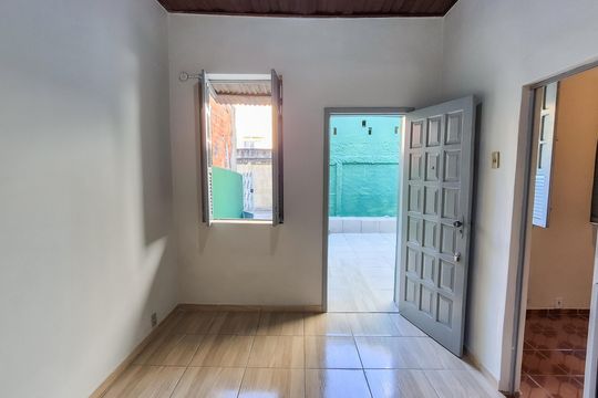 Casa à venda com 2 quartos, 112m² em Vaz Lobo, Rio de Janeiro