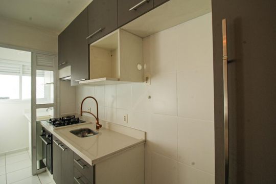 Cozinha de apartamento para alugar com 1 quarto, 35m² em Barra Funda, São Paulo