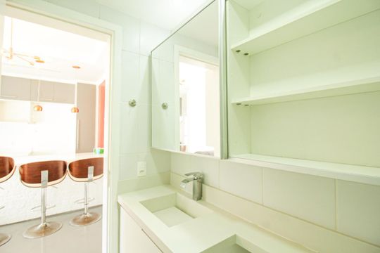 Banheiro de apartamento para alugar com 1 quarto, 35m² em Barra Funda, São Paulo