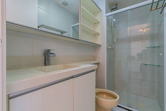 Banheiro de apartamento para alugar com 1 quarto, 35m² em Barra Funda, São Paulo