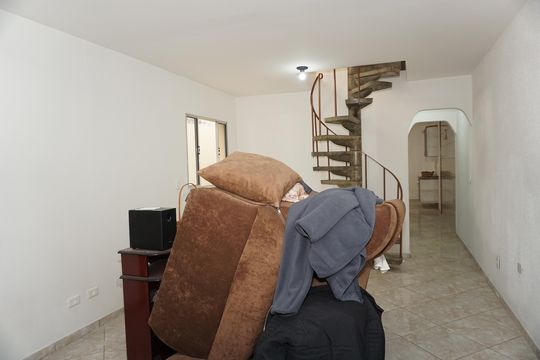 Sala de casa para alugar com 3 quartos, 200m² em Parque Fernanda, Embu das Artes
