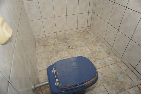 Banheiro da Suíte de casa para alugar com 3 quartos, 200m² em Parque Fernanda, Embu das Artes