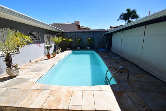 Piscina de casa à venda com 4 quartos, 300m² em Jardim Chapadão, Campinas