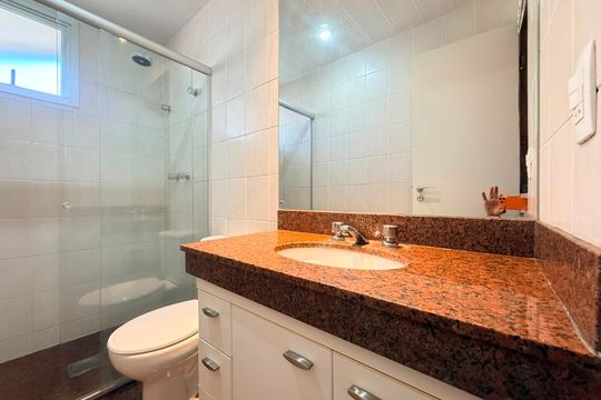 Banheiro de apartamento para alugar com 2 quartos, 71m² em Santa Efigênia, Belo Horizonte